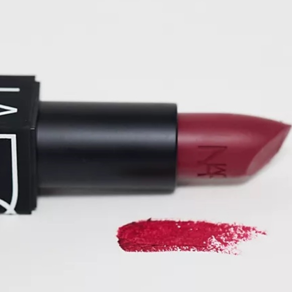 🌙💕Nars Jolie Mome Lipstick - Picture 2 of 8